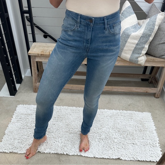 Levi's Denim - Levi’s 721 vintage high-rise skinny light wash blue jean denim luxury casual 26